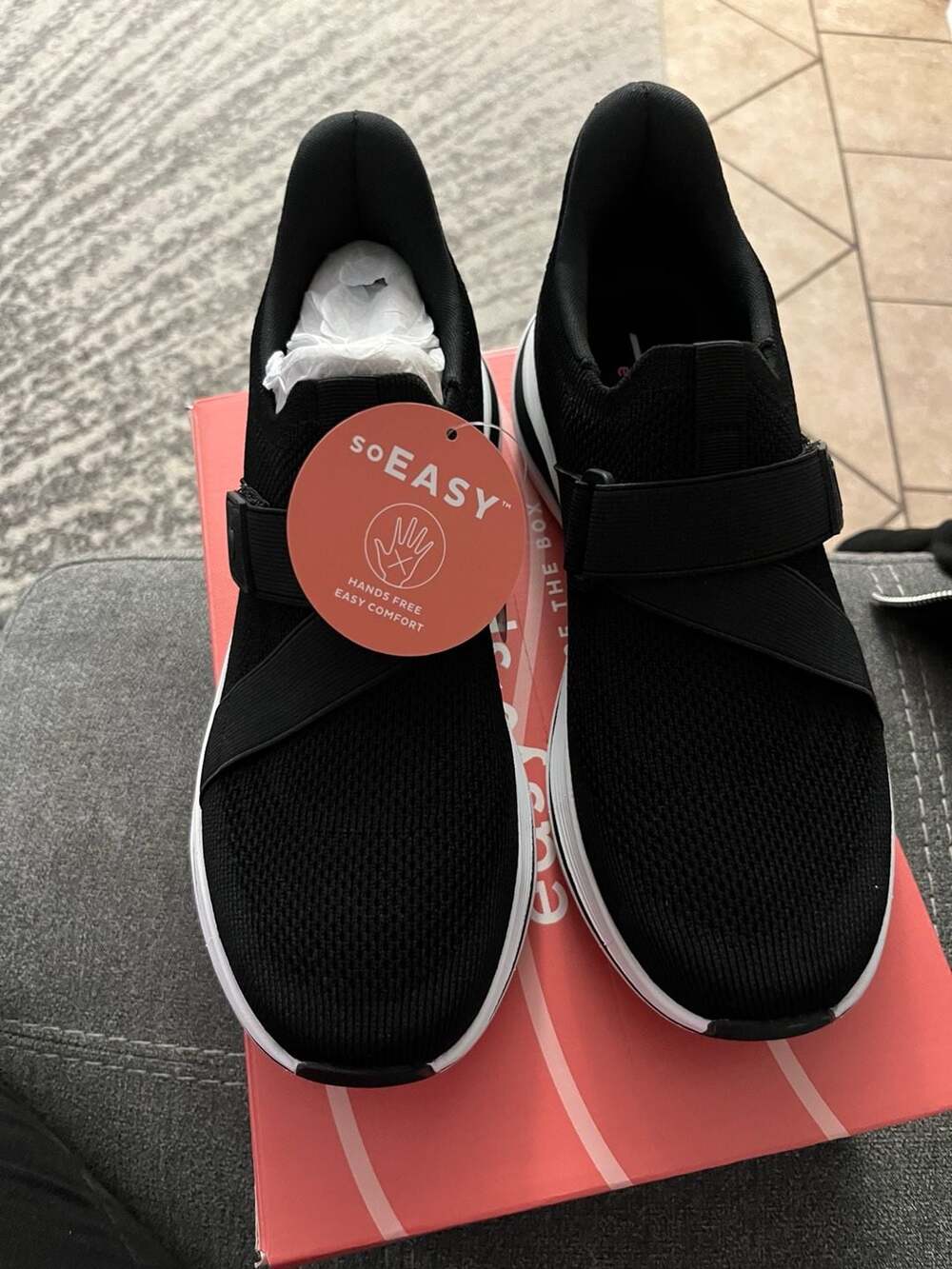 Easy Spirit Emove Sneaker Size 8M Black Slip On Shoes